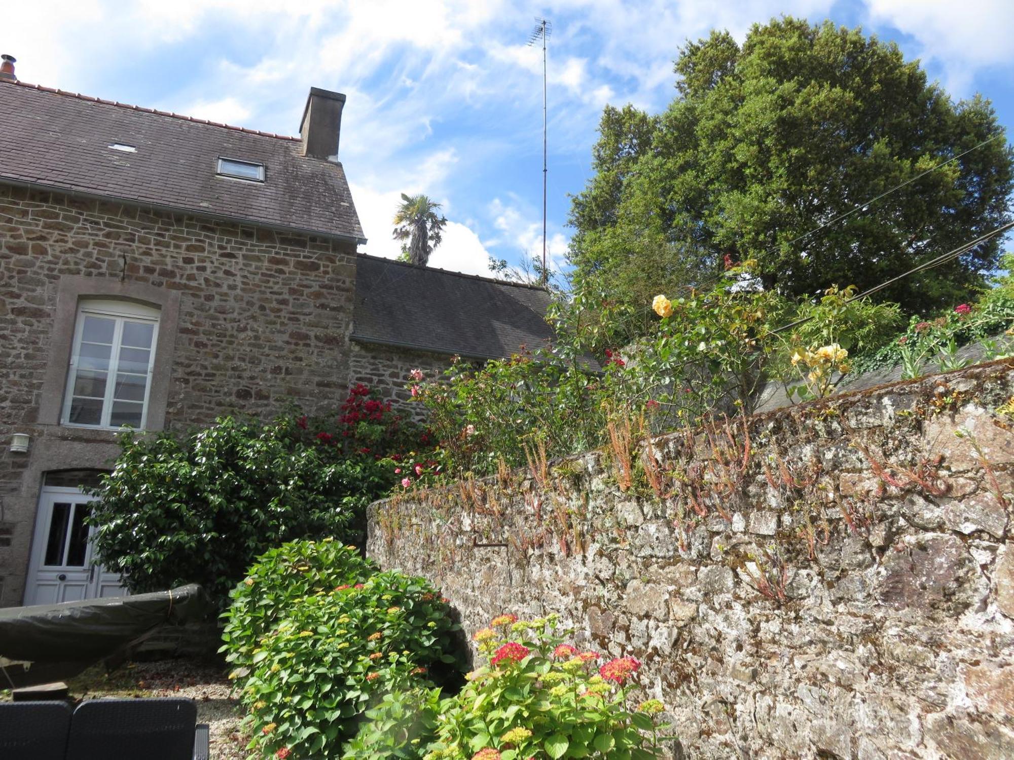 Bed and Breakfast Le Jardin A Mordreuc Pleudihen-sur-Rance Zewnętrze zdjęcie