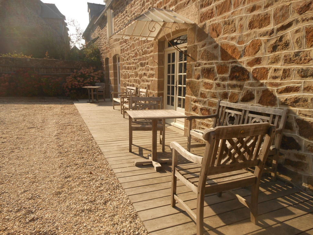Bed and Breakfast Le Jardin A Mordreuc Pleudihen-sur-Rance Zewnętrze zdjęcie